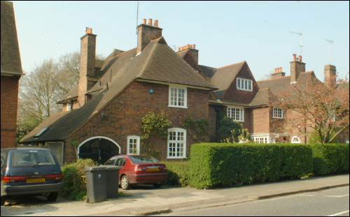 079 Hampstead Way